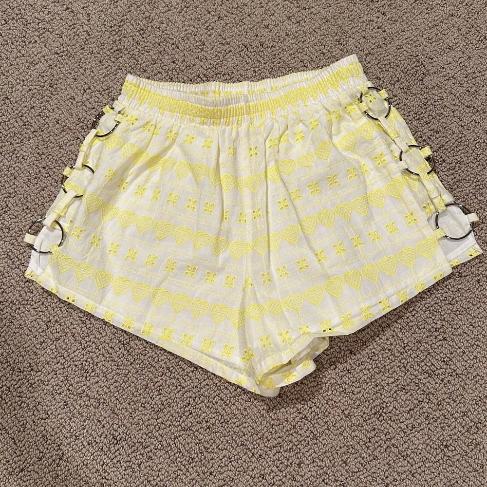 Millau eyelet short